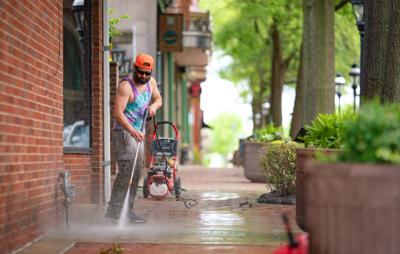 Restaurants to open