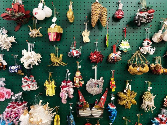 Alfeldt鈥檚 Christmas Tree Farm keeps traditions alive News