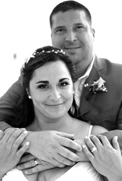 Niccole and Kyle Medlin | Weddings | paducahsun.com