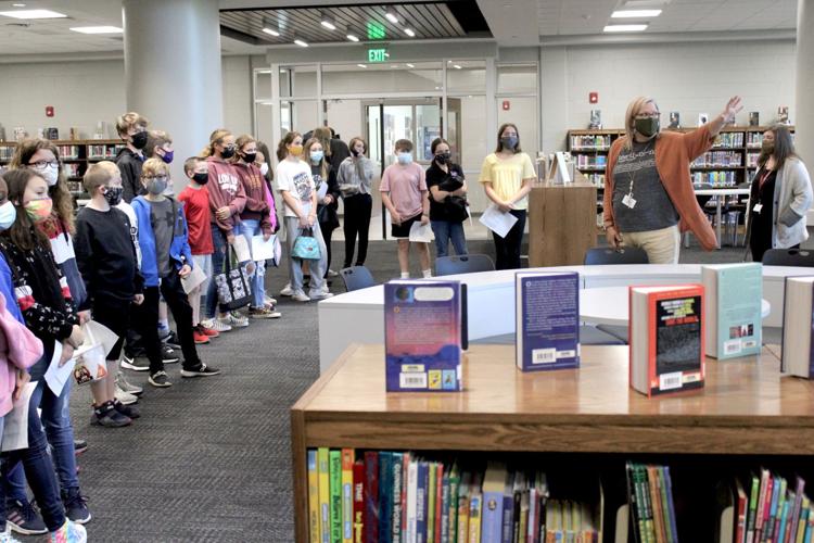 Students tour the new Lone Oak Middle School building News