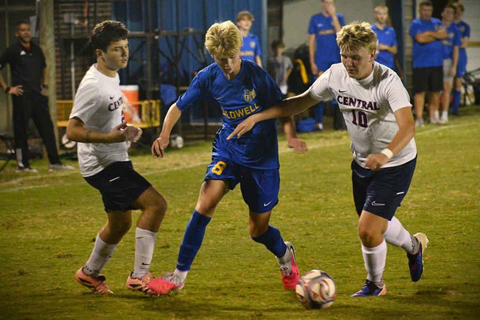 Tigers snap skid with 8-0 rout of Hopkins County Central