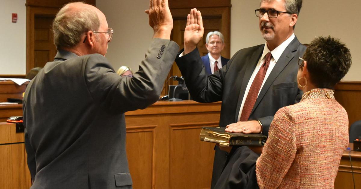 Ballard attorney takes oath to district judge News
