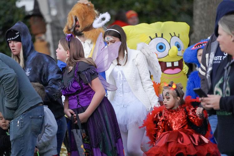 Hundreds enjoy Jefferson Street Halloween Multimedia