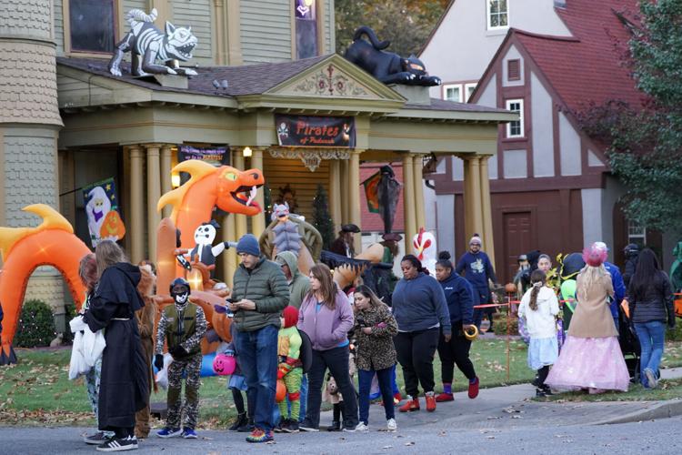 Hundreds enjoy Jefferson Street Halloween Multimedia