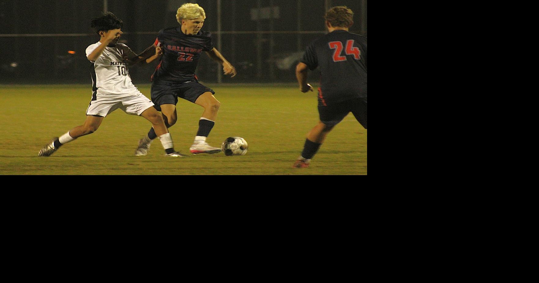 Second half offense powers Lakers to district tournament win