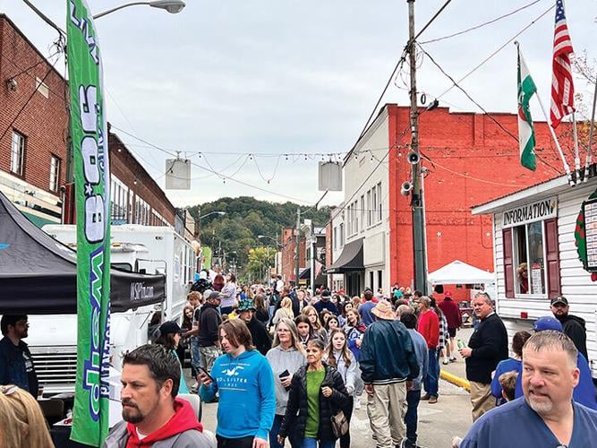 Kentucky Apple Festival brings fun, food and music to Paintsville