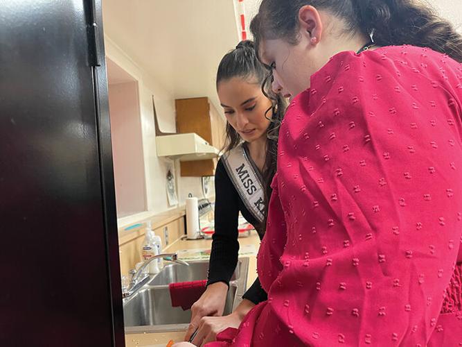 Miss Kentucky USA visits JCMS to promote mental and physical health