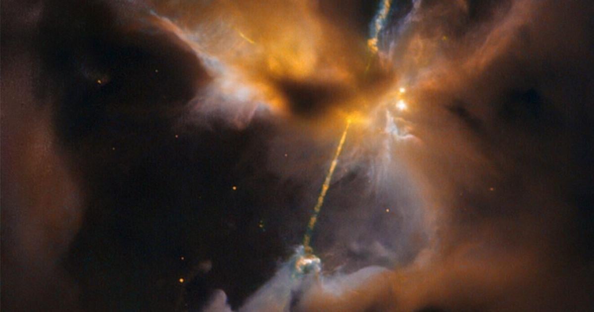 ‘Cosmic lightsabers’ captured as fans celebrate Star Wars Day ...
