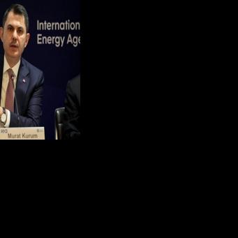 Oil crisis fuels calls to speed up clean energy transition