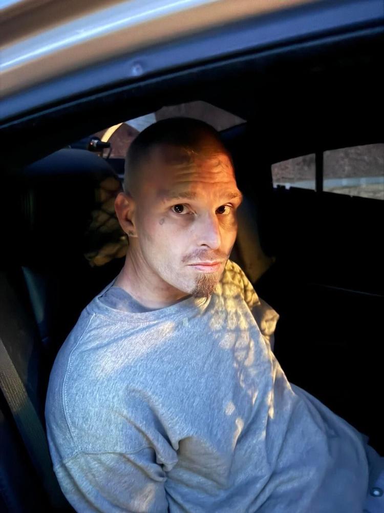 Prestonsburg Police Search still on for Johnson man who escaped Floyd jail custody News