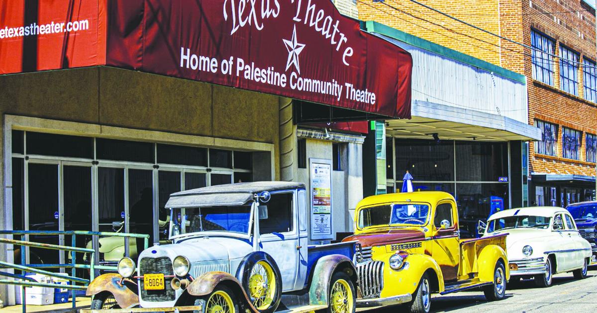 Anderson County movie films 'date night' scene at historic Texas Theater