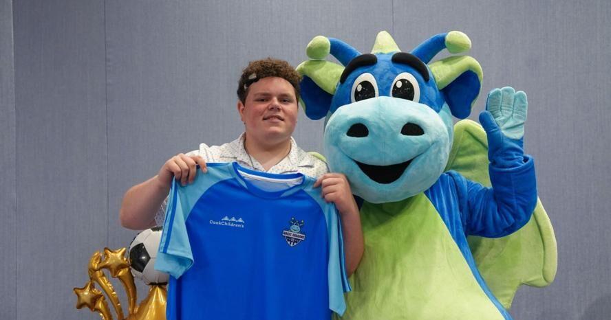 Cooks Children's Medical Center patient from Weatherford among FIFA flagbearers