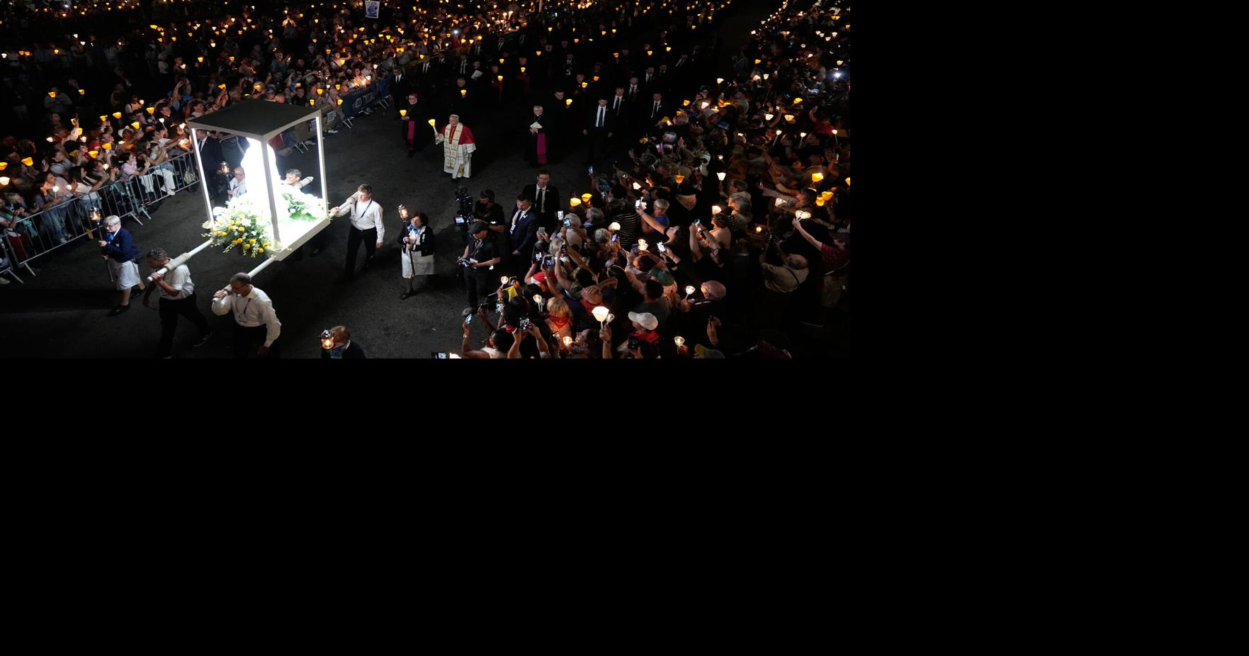 APTOPIX France Pope