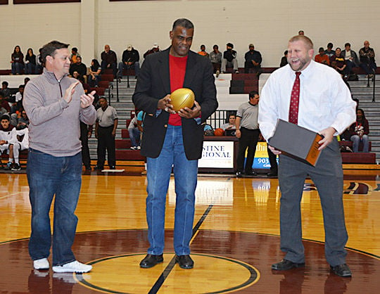 Former NFL player Guy Brown presents Super Bowl 50 football to Palestine  High School, Local Sports