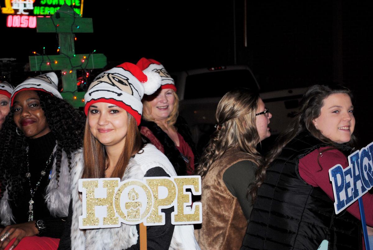 PHOTO GALLERY 2016 Palestine Lighted Christmas Parade News