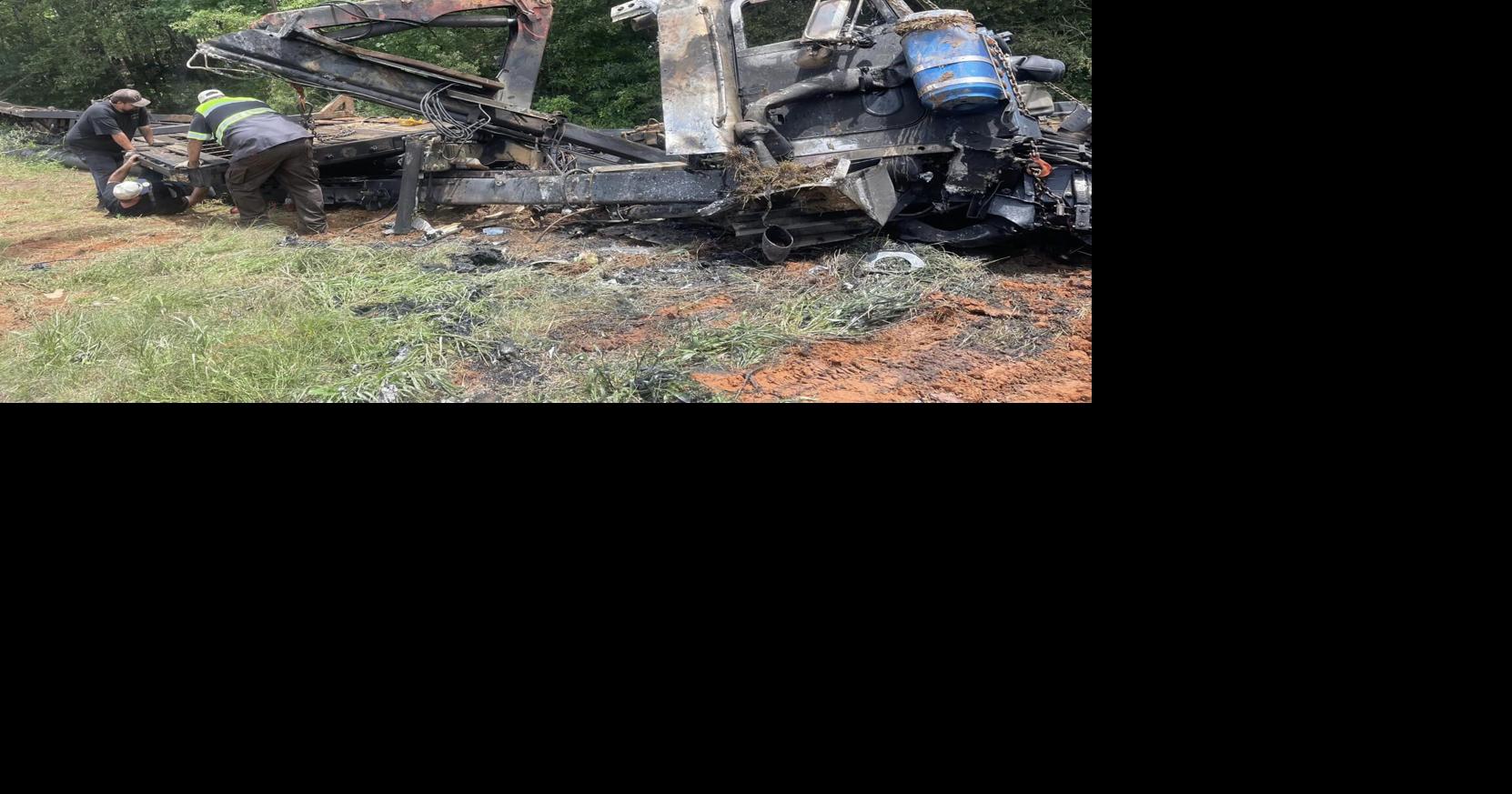 Traffic accident involving 18-wheeler shuts down a portion of U.S. 79 ...