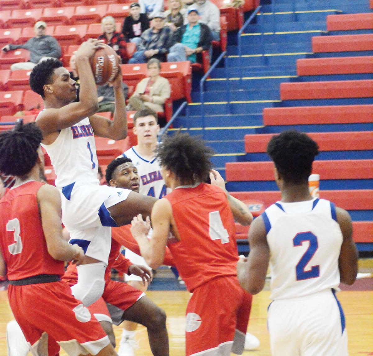 High school basketball Elks can’t shake cold quarter, lose to