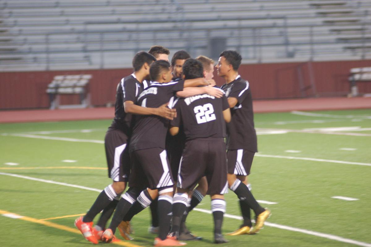 Palestine beats Gatesville 41 in regional quarterfinals Sports