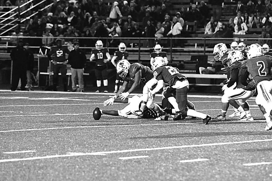 High school football Palestine triumphs in shootout, 6247 Sports