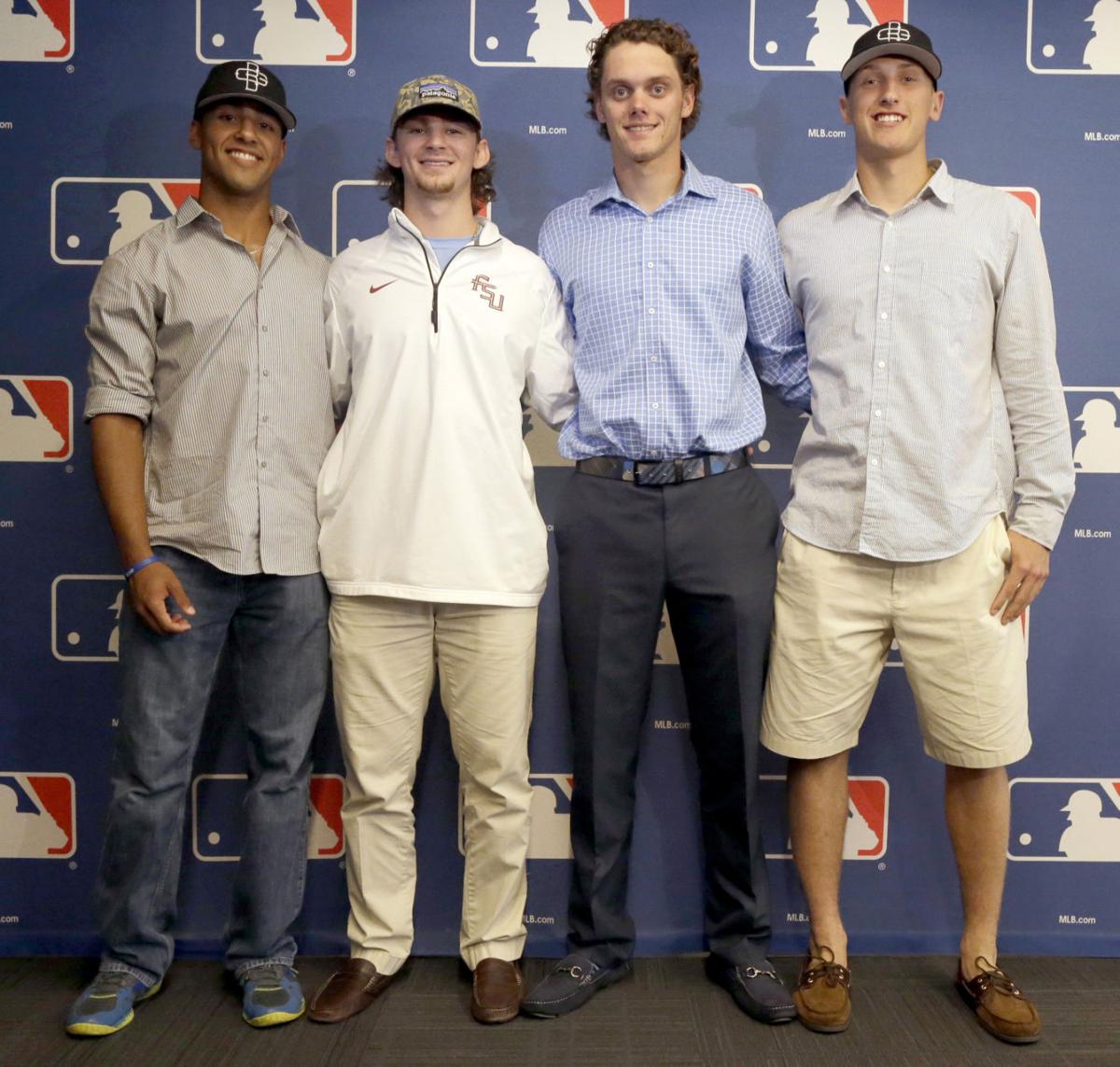 Short & Sweet: 3 shortstops lead off MLB draft for 1st time