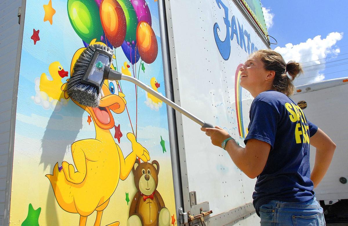 Mclean County Fair Takes Shape Day Before Can Be Madhouse Local News Pantagraph Com