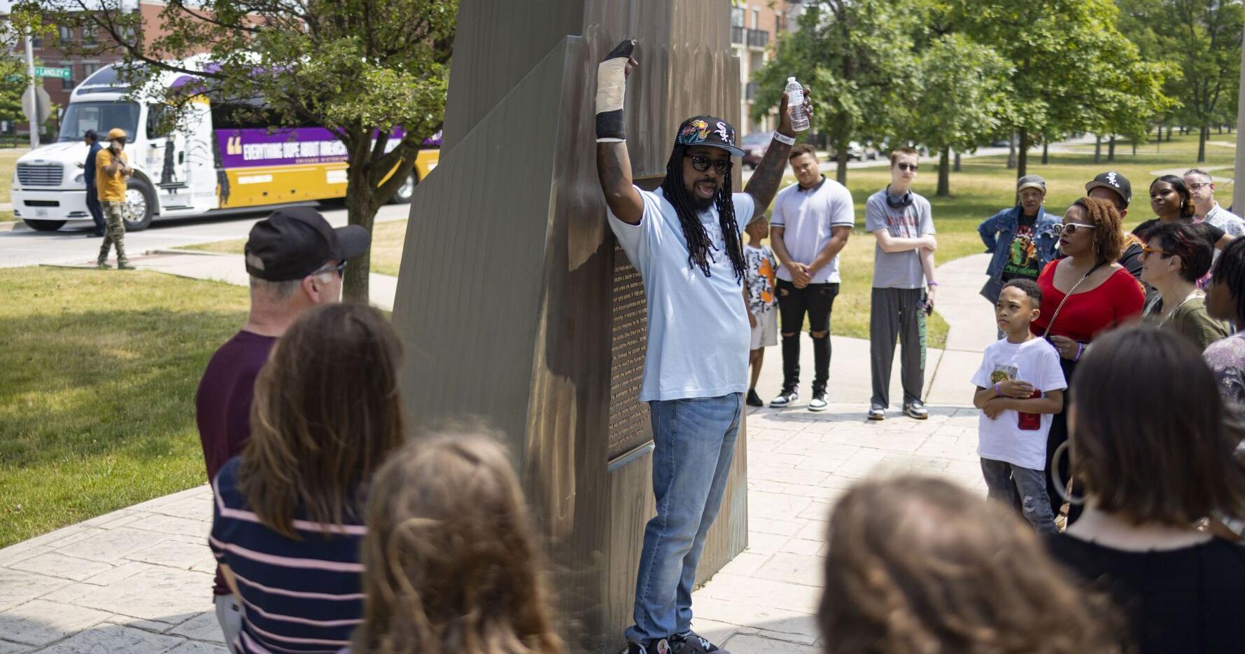 Chicago TikTok star leading effort to fight segregation in city's tourism industry - Vimarsana News