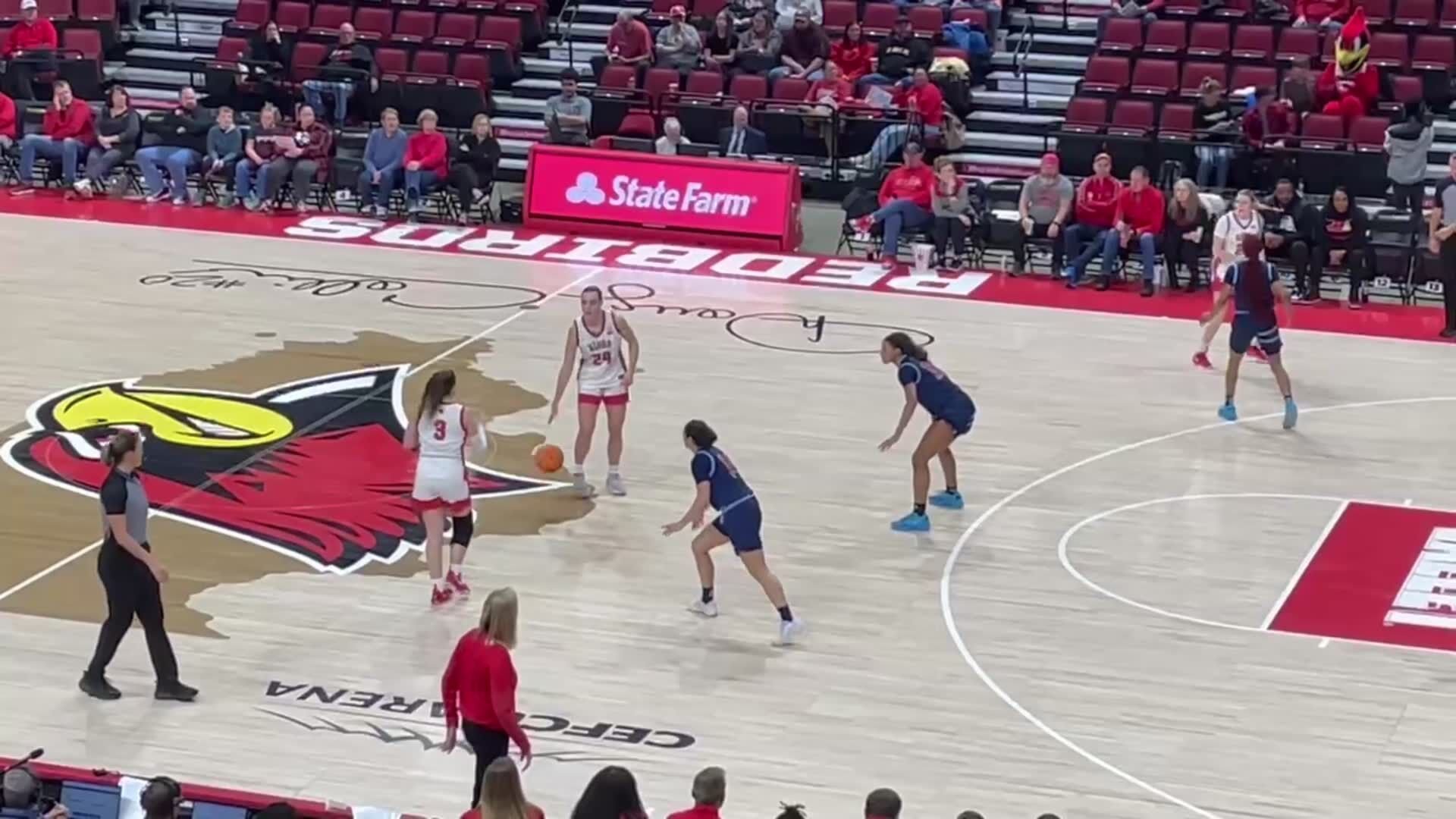 Trista Fayta scores on drive