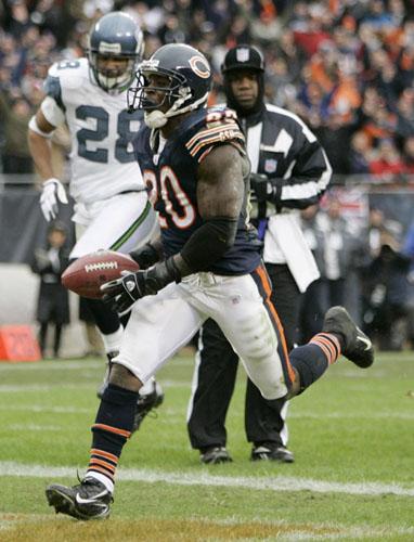 THOMAS JONES 2006 PLAYOFF GAME 8X10 ACTION PHOTO Chicago Bears