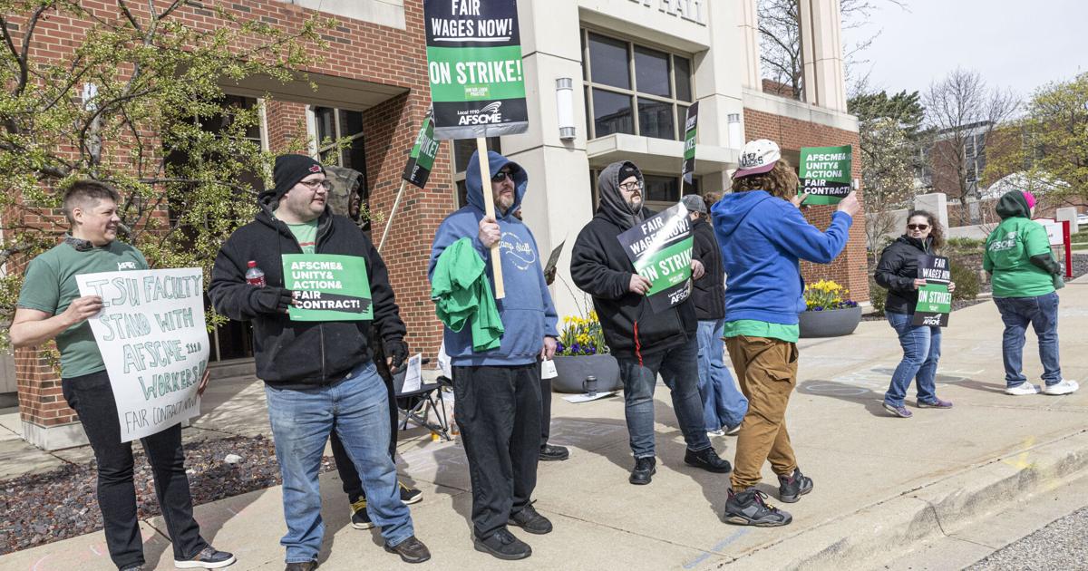Tentative deal may end AFSCME strike at Illinois State University