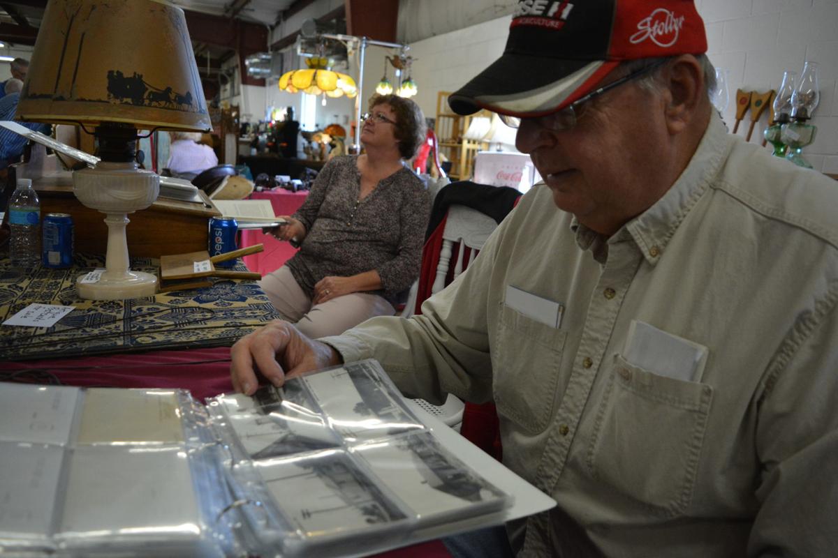 Antique dealers look for the new among the old at Bloomington show