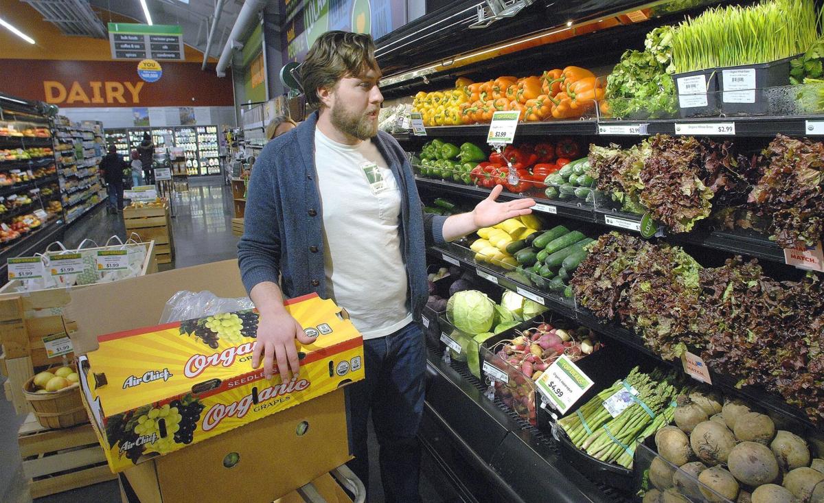 Grocery Stores Among First Affected By Covid 19 Local Business Pantagraph Com