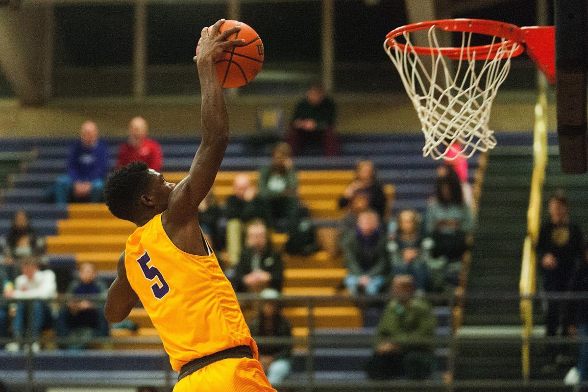 Big Plays Late Rally Put Bloomington S Basketball Team Past