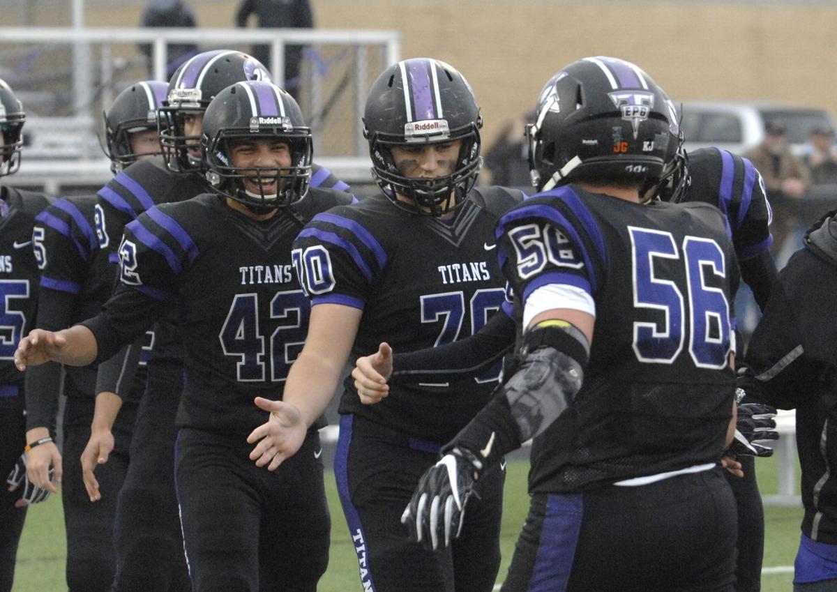 Photos El PasoGridley breaks into Class 2A football quarterfinals