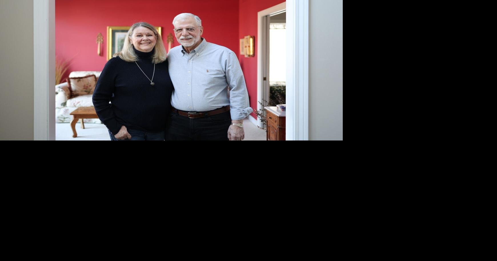芝加哥丈夫为妻子捐献肾脏，展示了70岁以上的移植可能性