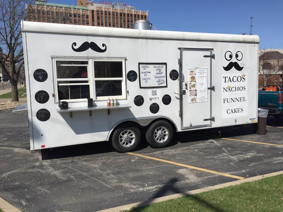 Grub On The Go Blono Food Trucks Food And Cooking Pantagraph Com