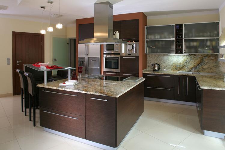 hanny kitchen.jpg