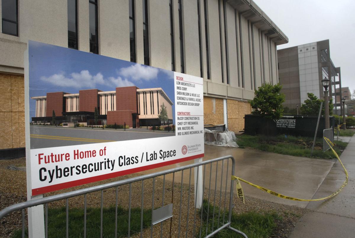 Illinois State University Suspends Residence Hall Project Other