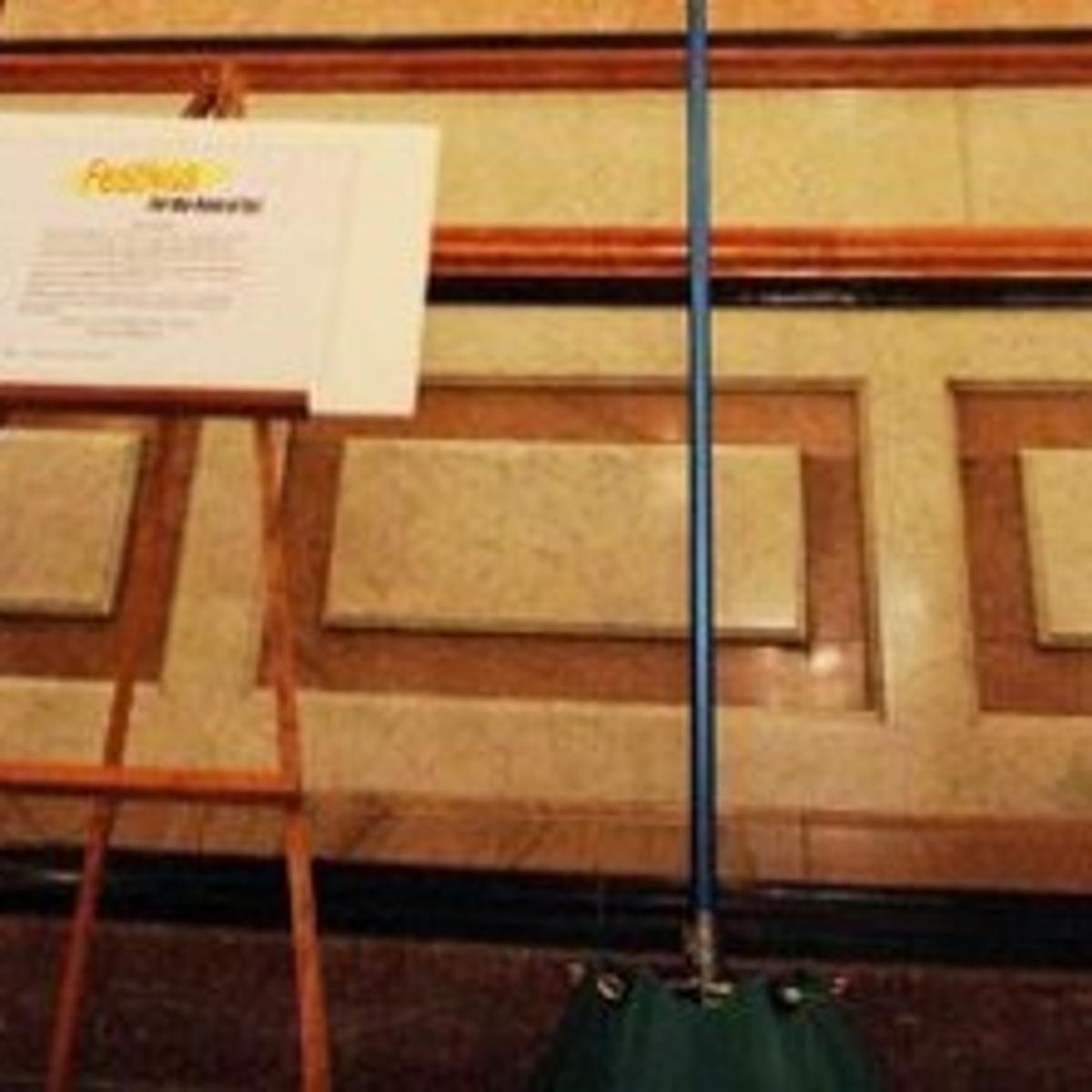 Festivus Pole Goes Up In The Illinois Capitol And The Gripes Begin News Pantagraph Com