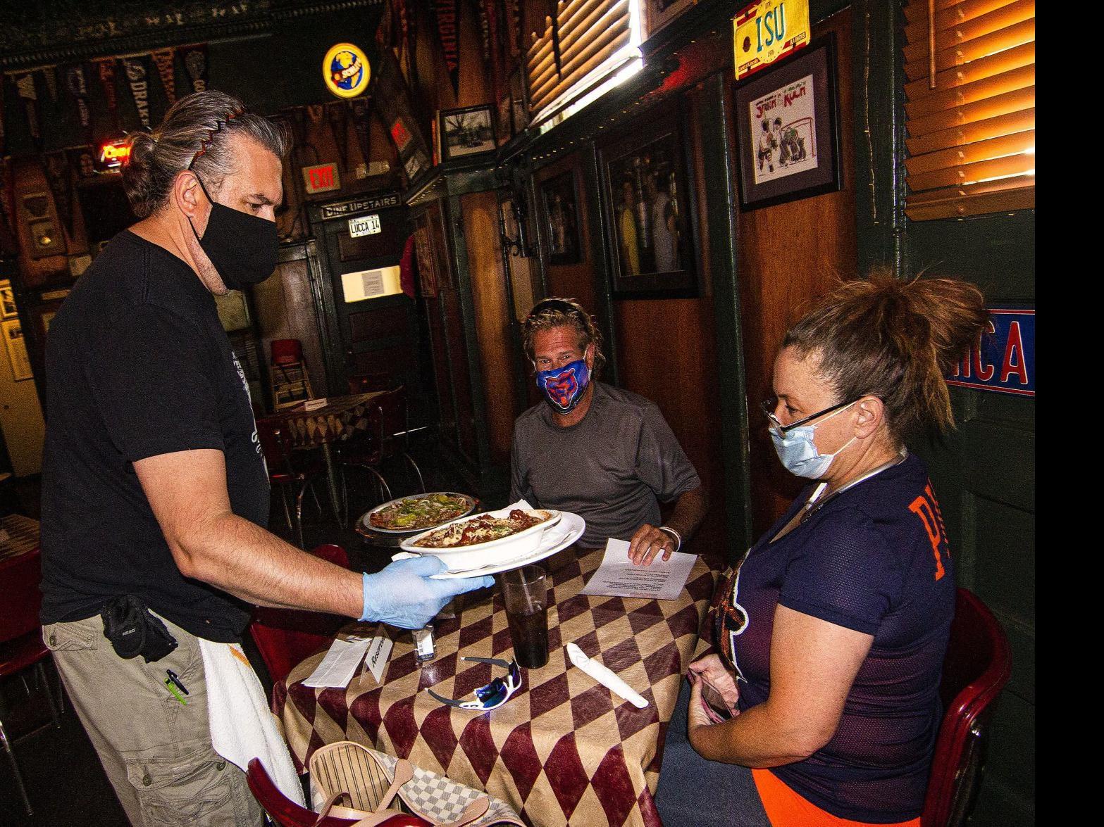 Bloomington Normal Restaurants Navigate New Mask Guidelines Food And Cooking Pantagraph Com