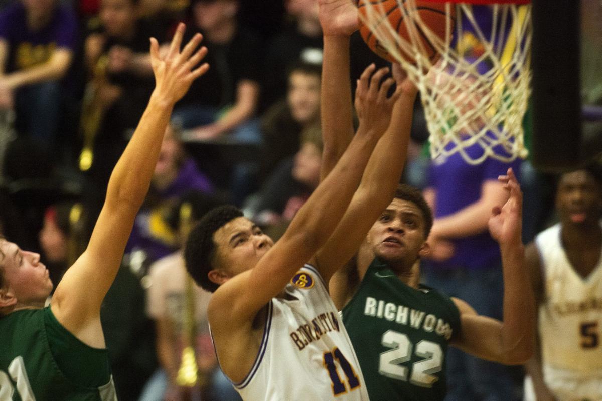 Bloomington High School Holds Off Peoria Richwoods For Big 12 Win High School Basketball Pantagraph Com
