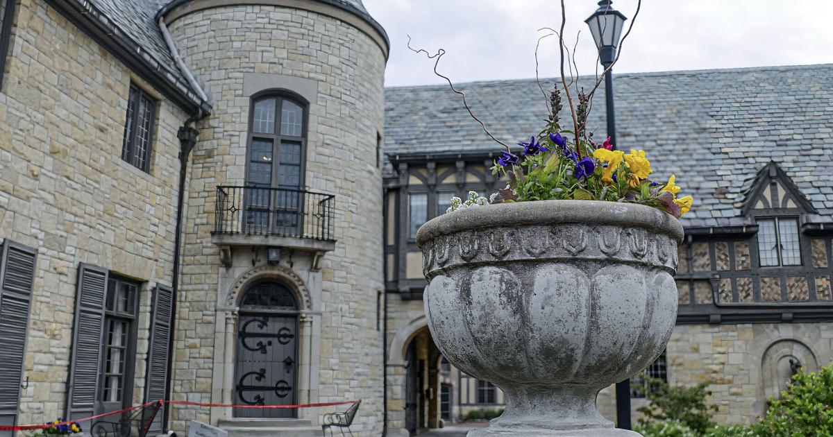 Ewing Cultural Center Director Toni Tucker retires after historic mansion restoration project