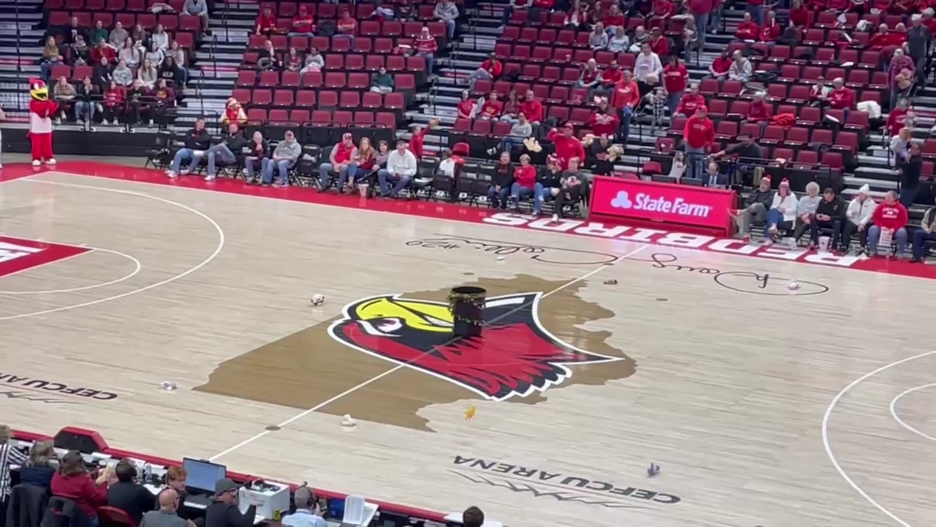 Illinois State women dig deep to find alternative solutions against Eastern