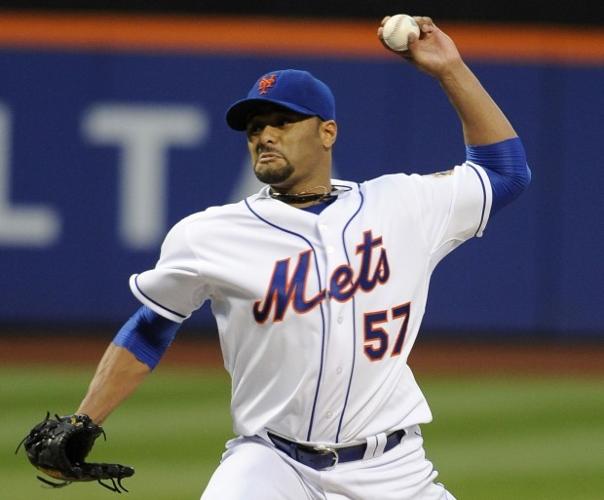 Johan Santana throws the first no hitter in Mets history and a fan is  tackled on the field!