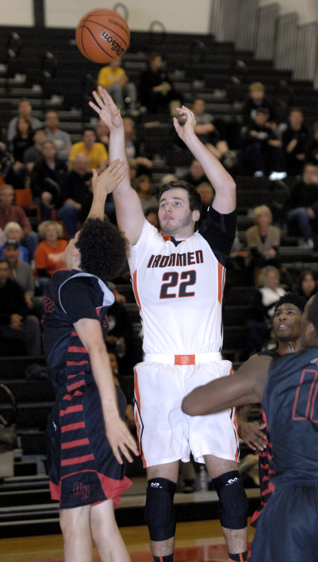 Rockford Auburn Eludes Nchs High School Boys Basketball