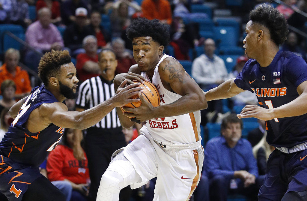 Mooring Scores 27 To Lead Unlv Past Illinois 89 82 Men S