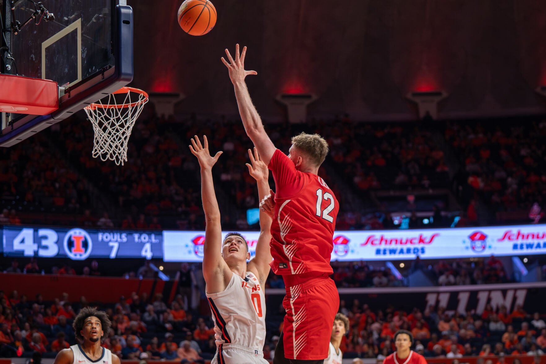 Brandon Lieb shoots vs. Illinois