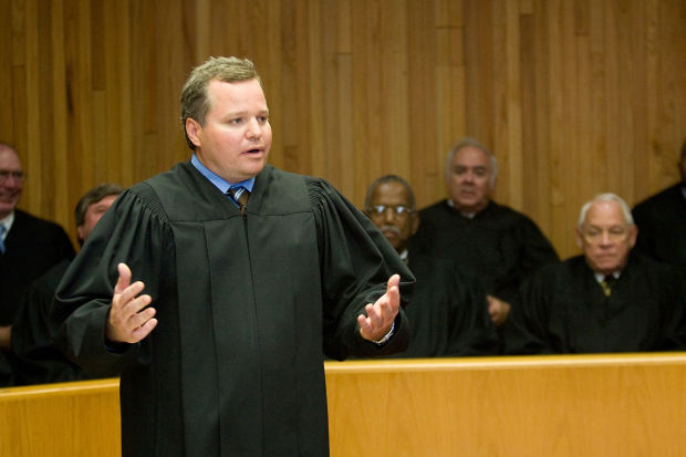 Illinois judge charged with heroin, gun possession | Illinois