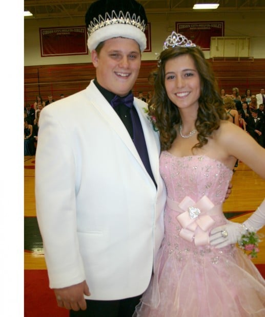 Gcms High School Prom King And Queen Crowned News