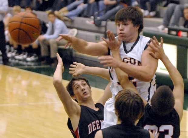 Dee Mack Boys Edge Flanagan Cornell In County Tourney High