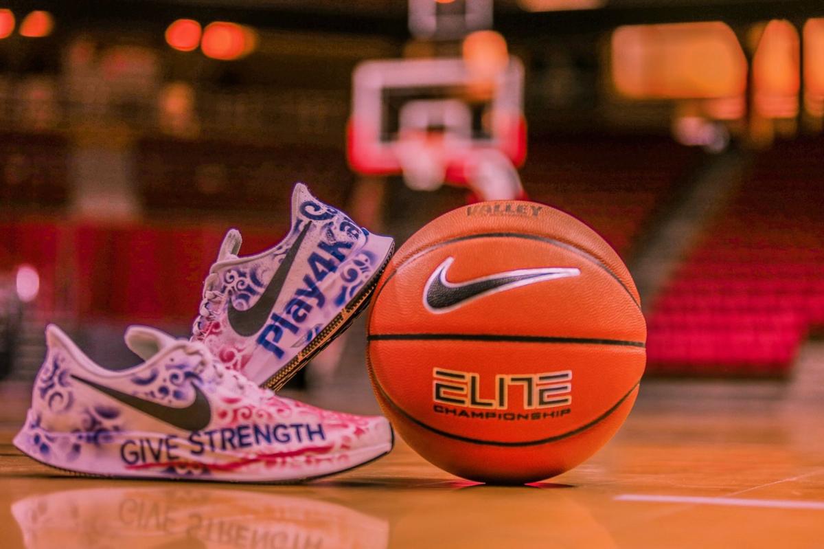 Isu Women Play4kay Against Indiana State Women S College